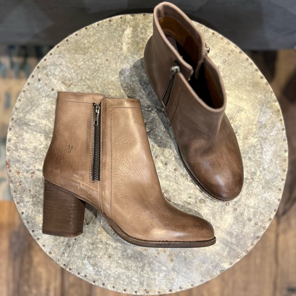 Frye Taupe Brown Leather Ankle Booties